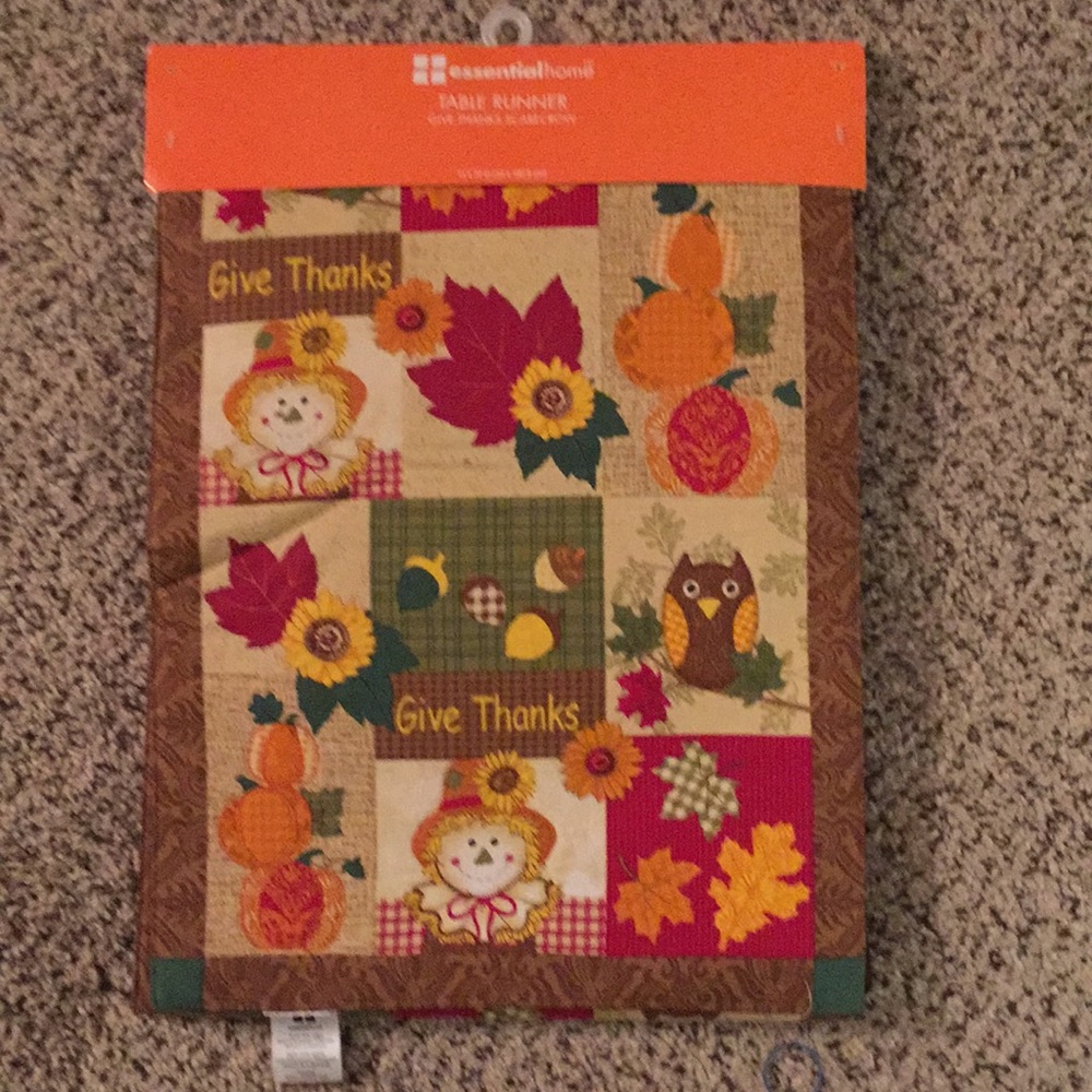 Give Thanks Fall Table Runner